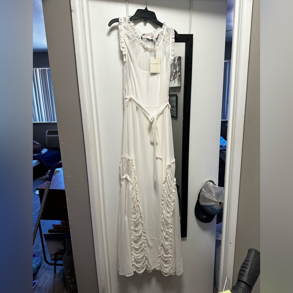 Lauren Conrad Runway Dress, NWT, size 2, Small